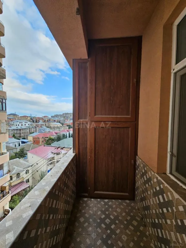 Satılır 3 otaqlı mənzil 135 m²