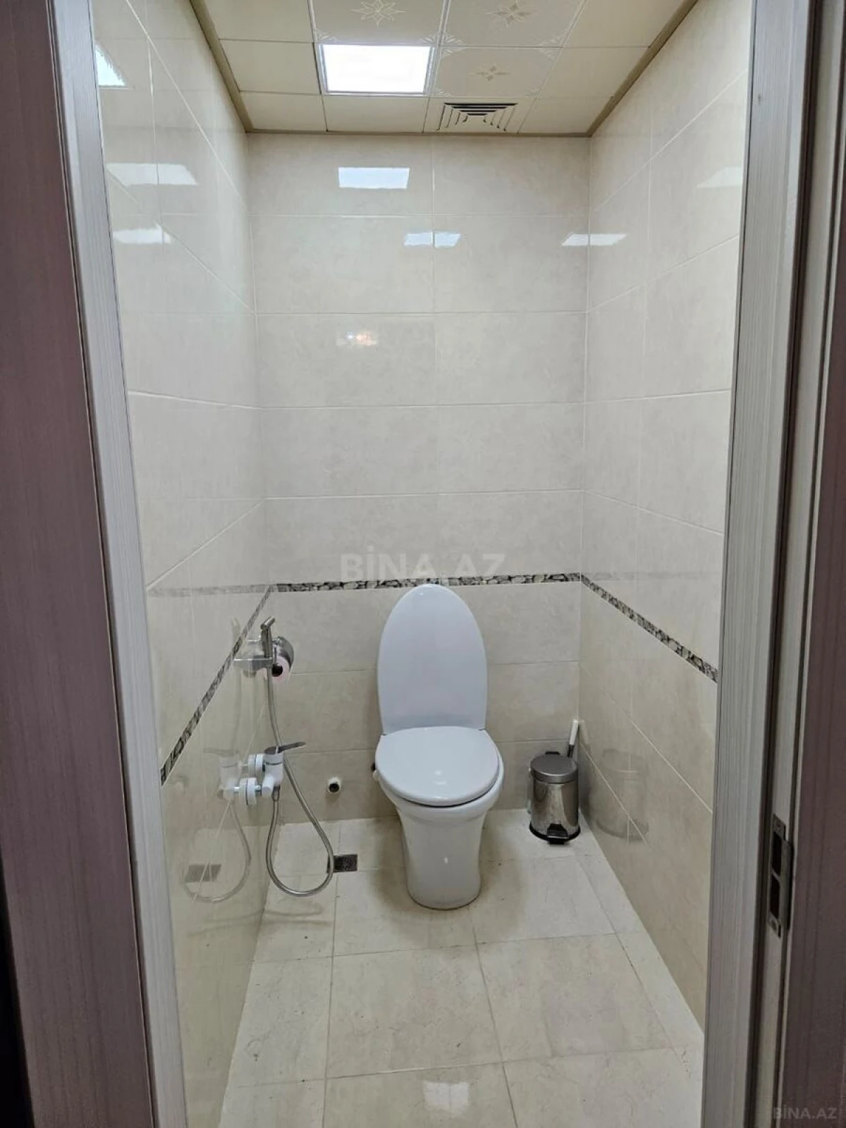 Satılır 3 otaqlı mənzil 135 m²