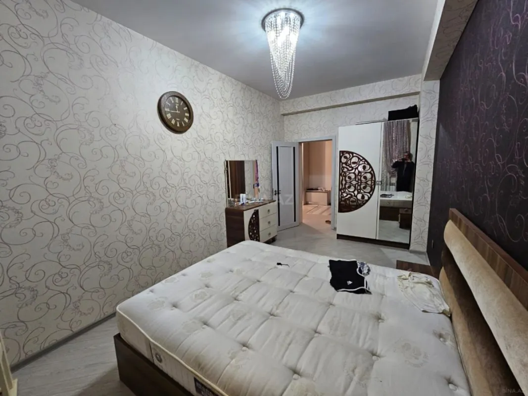 Satılır 3 otaqlı mənzil 135 m²