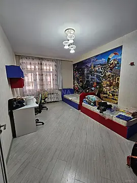 Satılır 3 otaqlı mənzil 135 m²