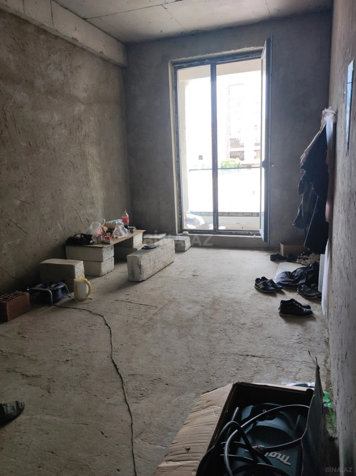 Satılır 4 otaqlı mənzil 187 m²