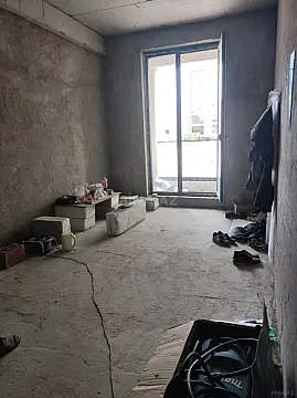 Satılır 4 otaqlı mənzil 187 m²