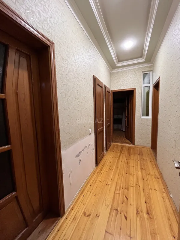 Satılır 5 otaqlı həyət evi 170 m²