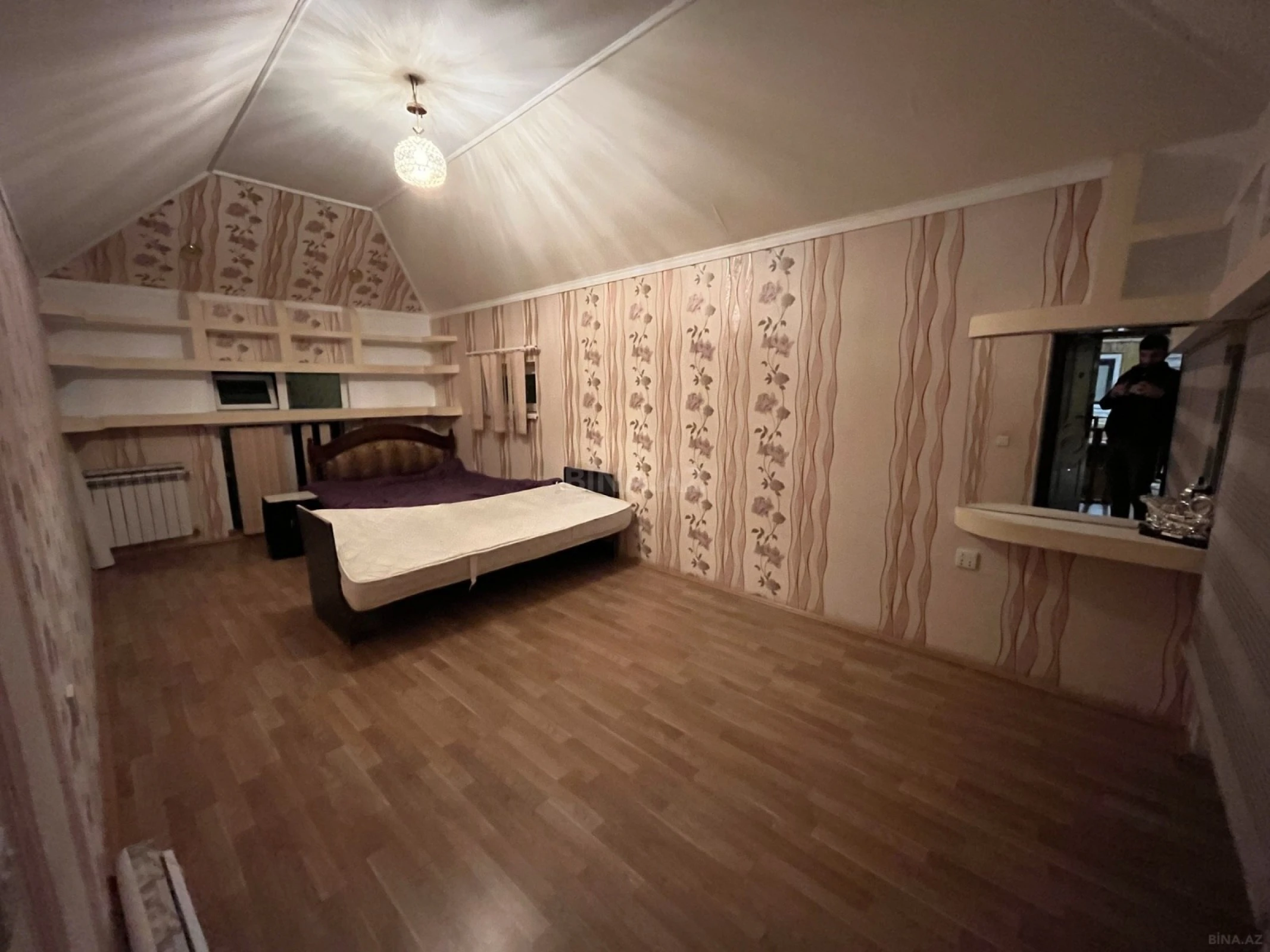 Satılır 5 otaqlı həyət evi 170 m²