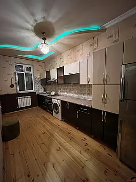 Satılır 5 otaqlı həyət evi 170 m²
