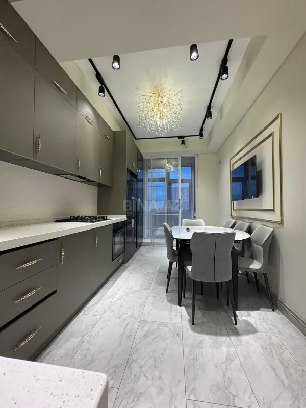 Kirayə verilir 3 otaqlı mənzil 120 m²