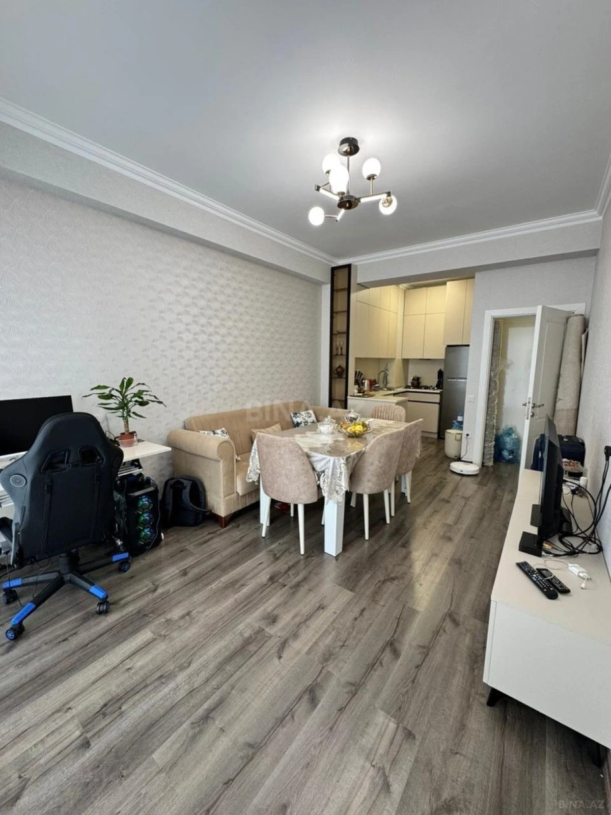 Kirayə verilir 2 otaqlı mənzil 50 m²