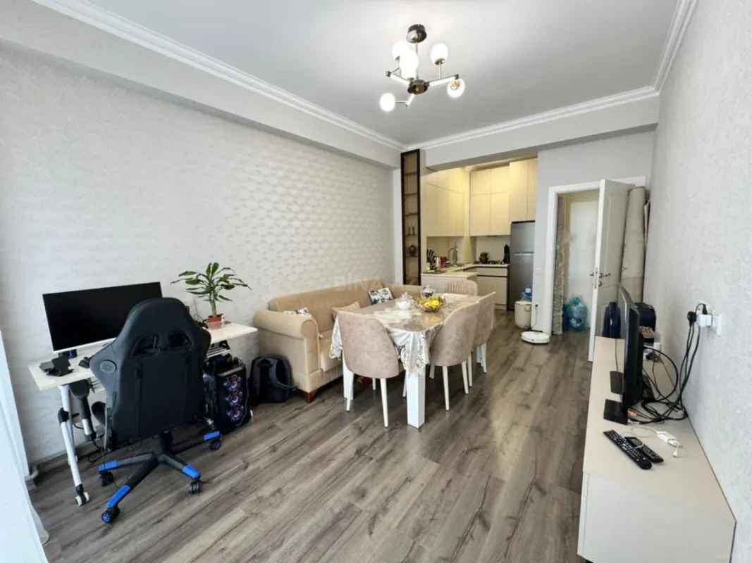 Kirayə verilir 2 otaqlı mənzil 50 m²