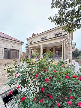 Satılır 7 otaqlı həyət evi 550 m²
