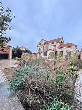 Satılır 7 otaqlı həyət evi 550 m²