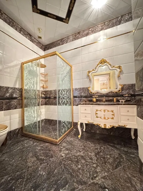 Satılır 7 otaqlı həyət evi 550 m²