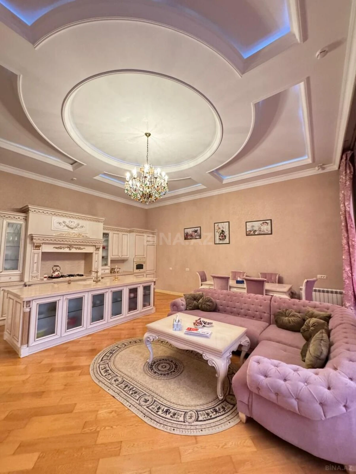 Satılır 7 otaqlı həyət evi 550 m²