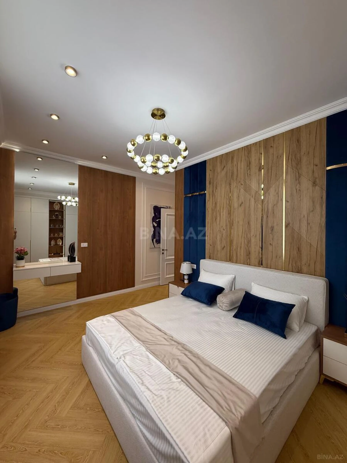 Kirayə verilir 3 otaqlı mənzil 120 m²