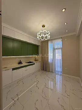 Kirayə verilir 3 otaqlı mənzil 120 m²