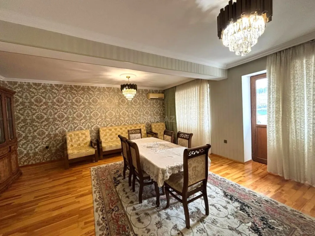 Satılır 4 otaqlı mənzil 110 m²