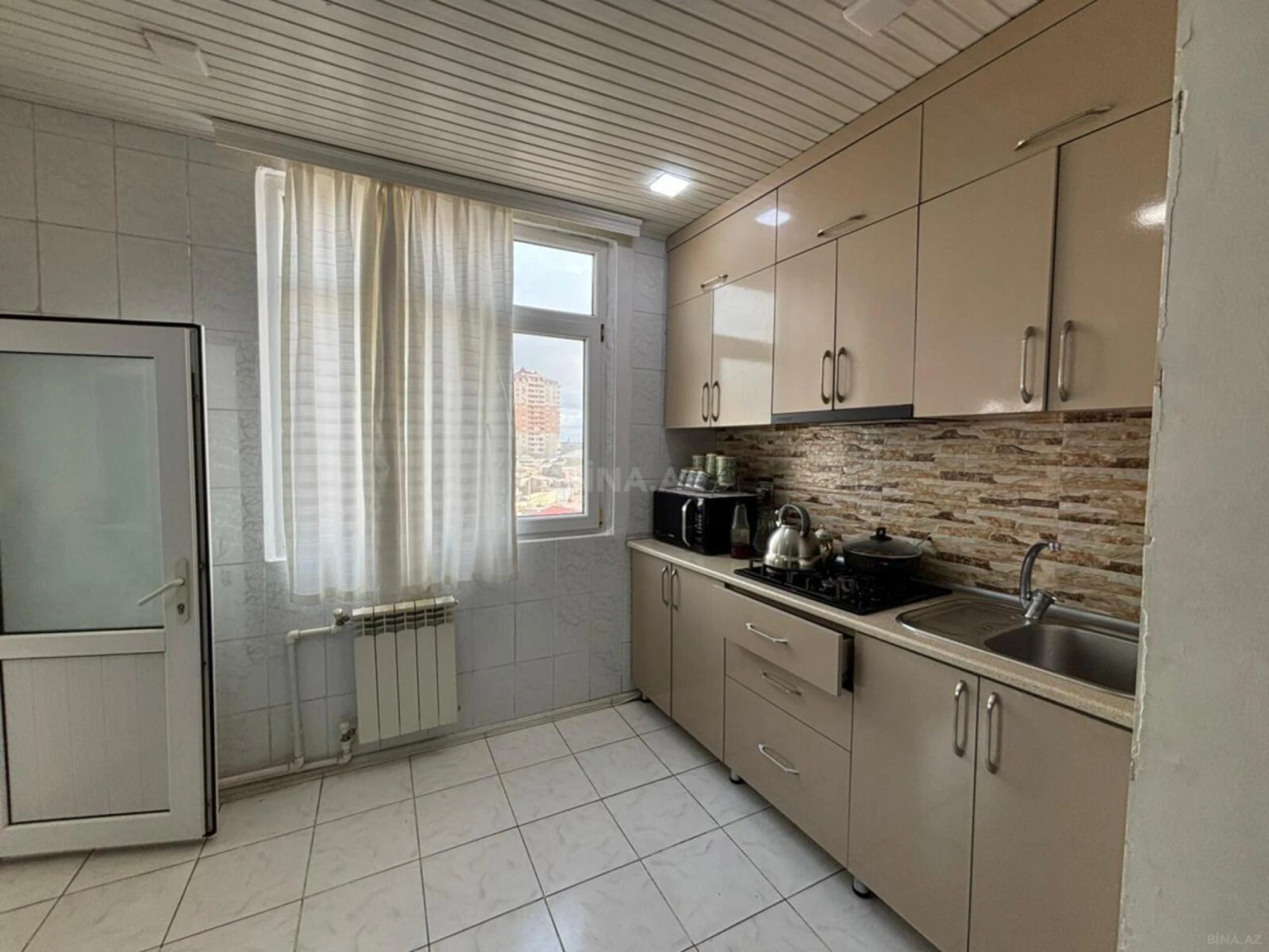 Satılır 4 otaqlı mənzil 110 m²