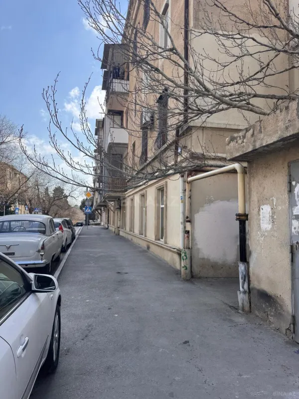 Satılır obyekt 220 m²