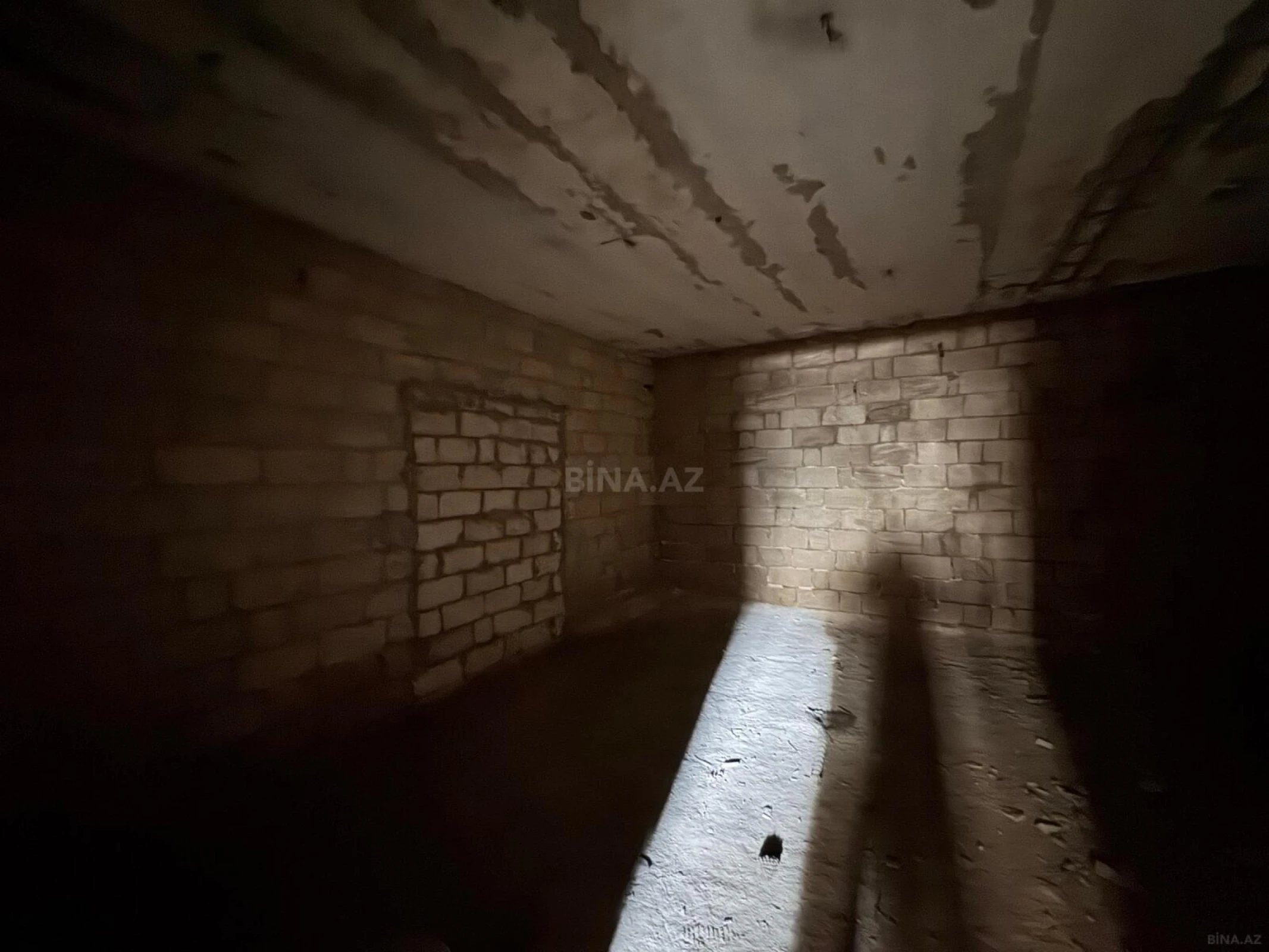 Satılır obyekt 220 m²