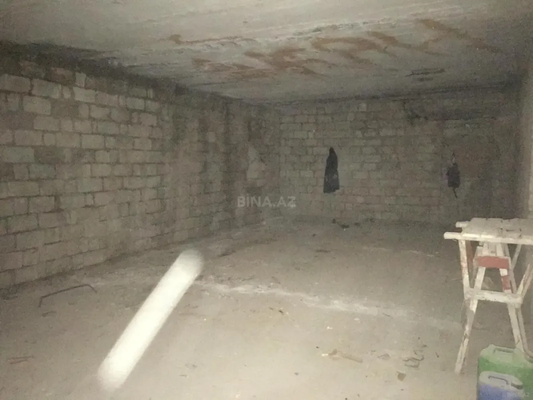 Satılır obyekt 220 m²