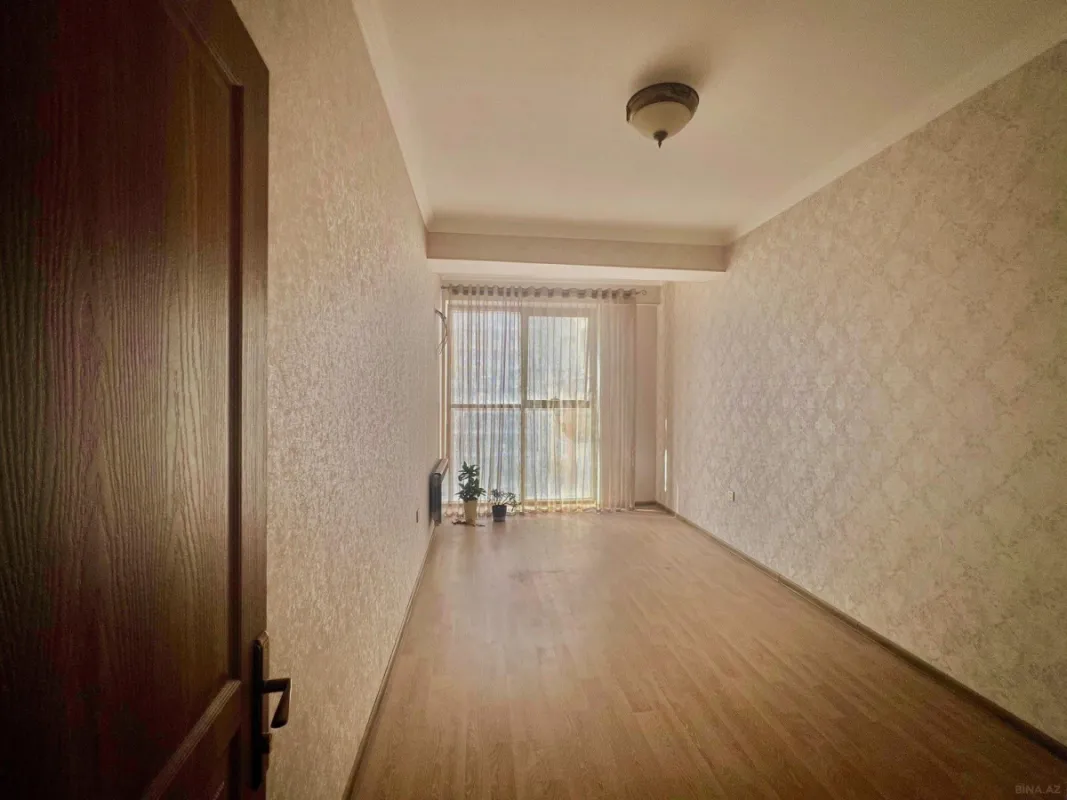 Satılır 3 otaqlı mənzil 110 m²