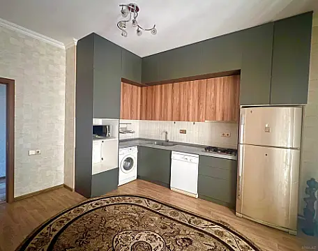 Satılır 3 otaqlı mənzil 110 m²
