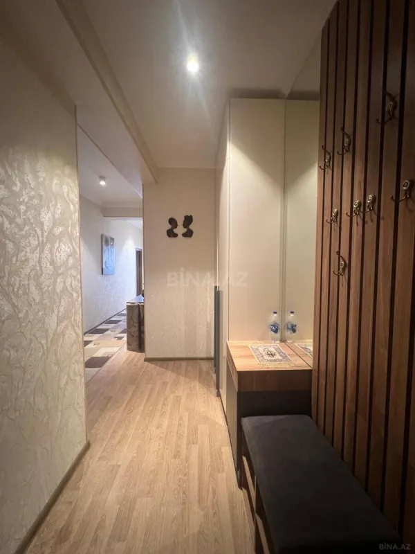 Satılır 3 otaqlı mənzil 110 m²
