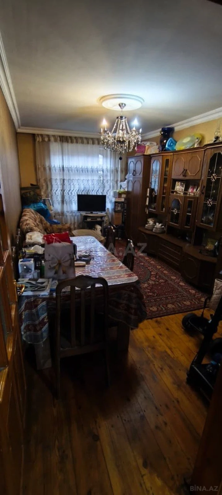 Satılır 5 otaqlı mənzil 100 m²