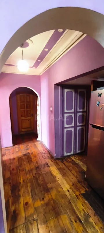 Satılır 5 otaqlı mənzil 100 m²