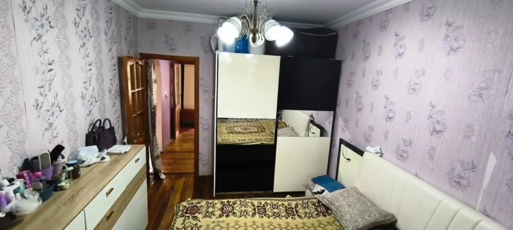 Satılır 5 otaqlı mənzil 100 m²