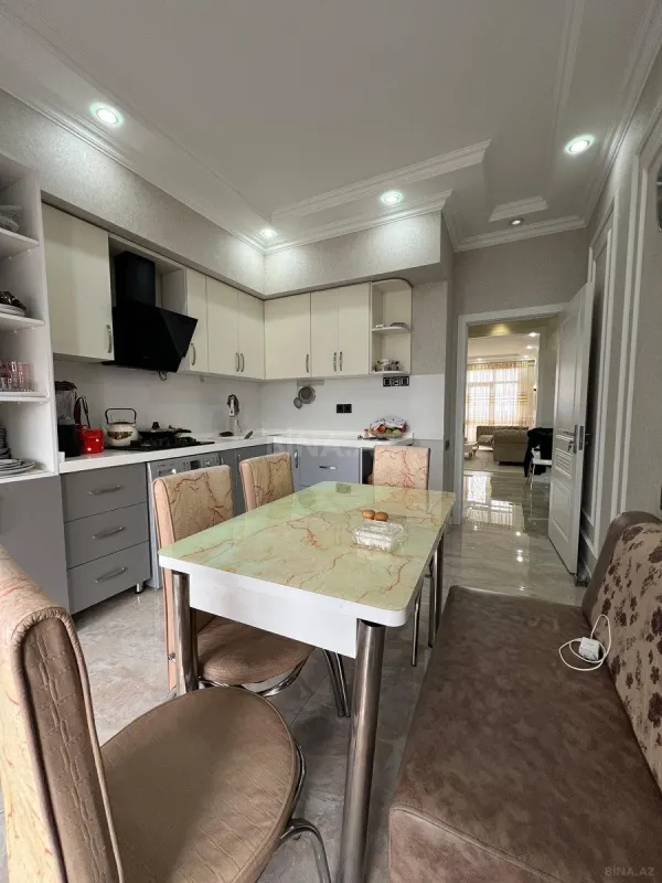 Satılır 3 otaqlı mənzil 105 m²