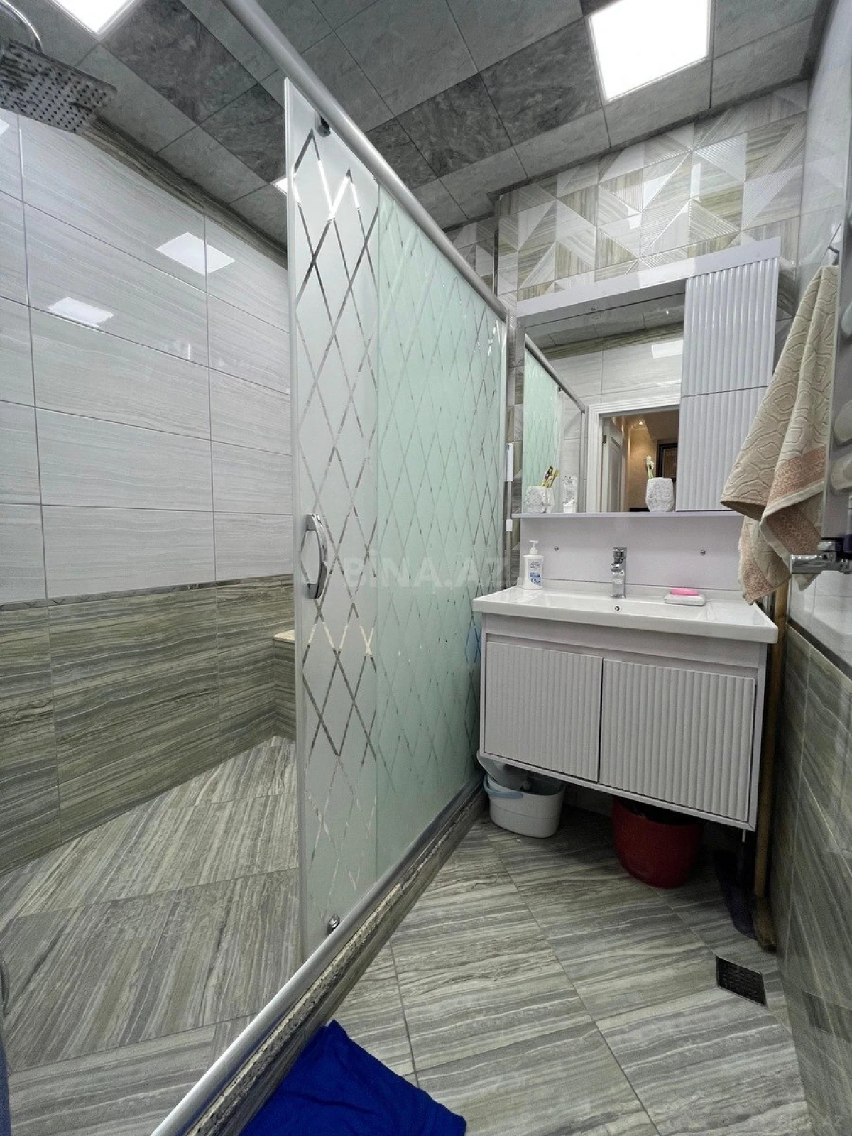 Satılır 3 otaqlı mənzil 105 m²