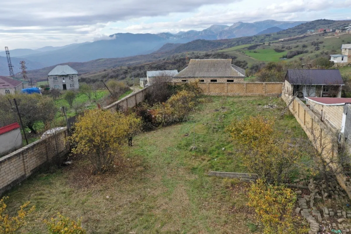 Satılır torpaq sahəsi 6 m²