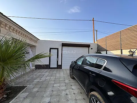 Satılır 4 otaqlı həyət evi 205 m²