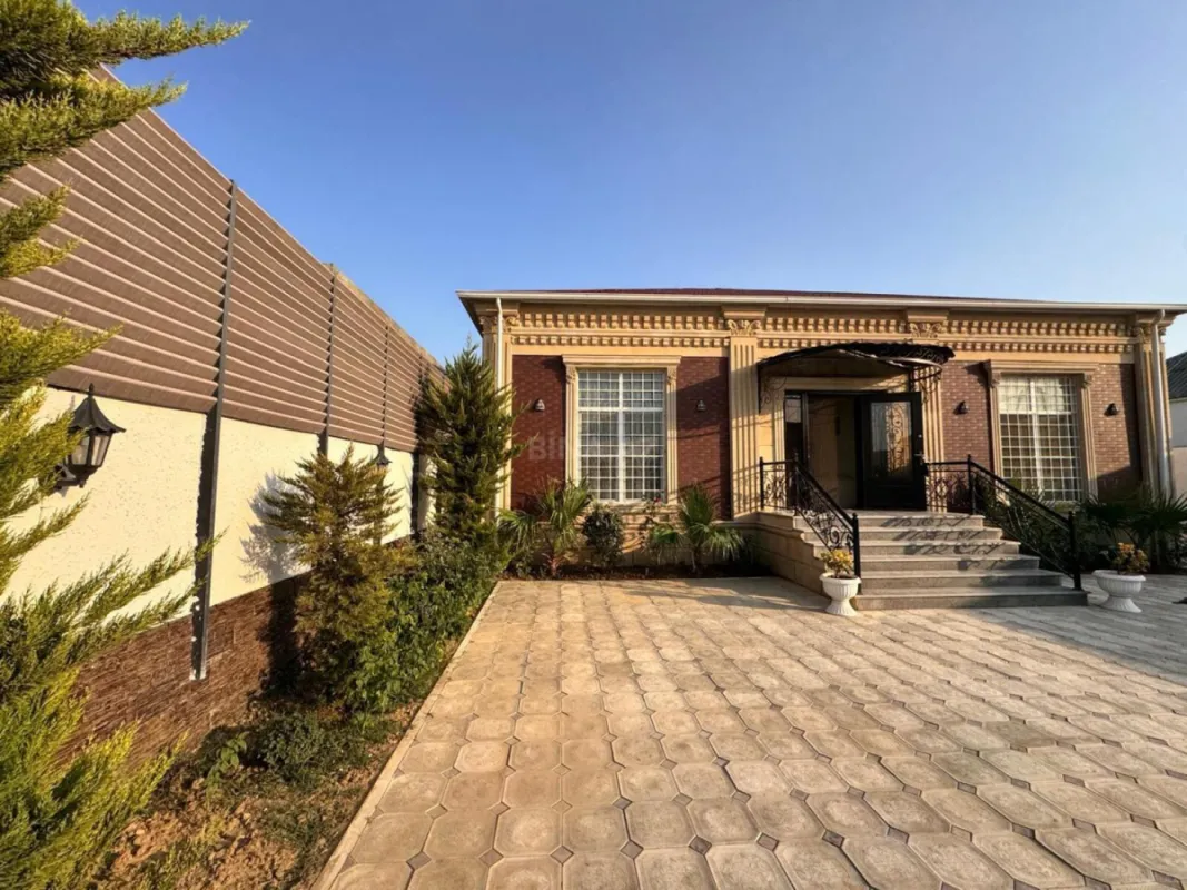 Satılır 4 otaqlı həyət evi 205 m²