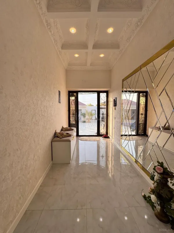 Satılır 4 otaqlı həyət evi 205 m²