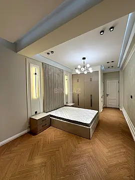 Satılır 3 otaqlı mənzil 132 m²