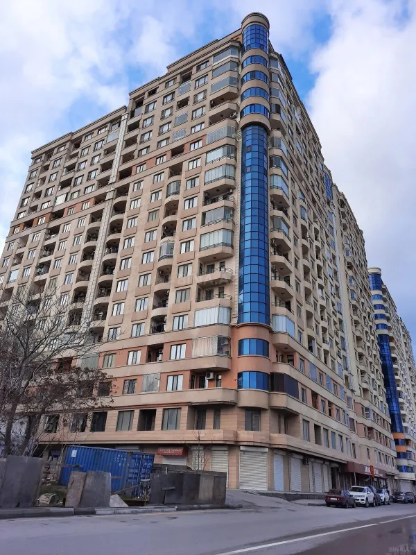 Satılır 2 otaqlı mənzil 65 m²