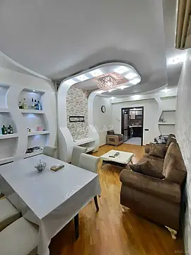 Satılır 2 otaqlı mənzil 65 m²