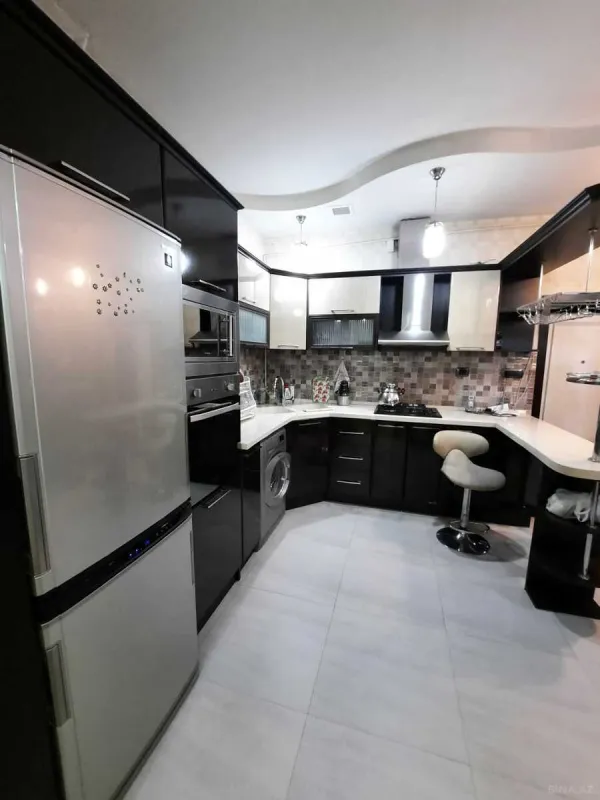 Satılır 2 otaqlı mənzil 65 m²