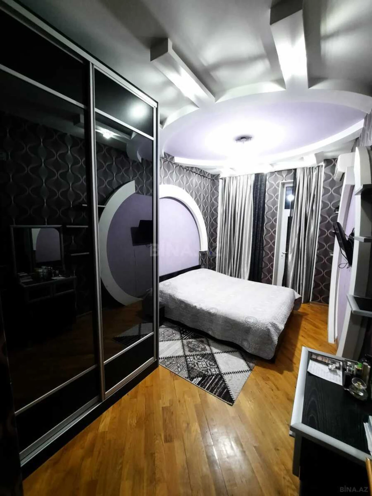 Satılır 2 otaqlı mənzil 65 m²