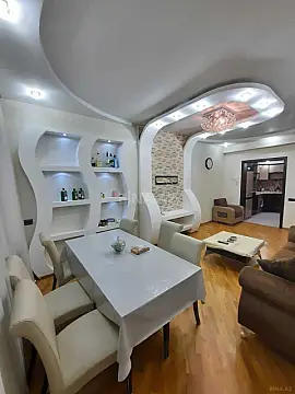 Satılır 2 otaqlı mənzil 65 m²