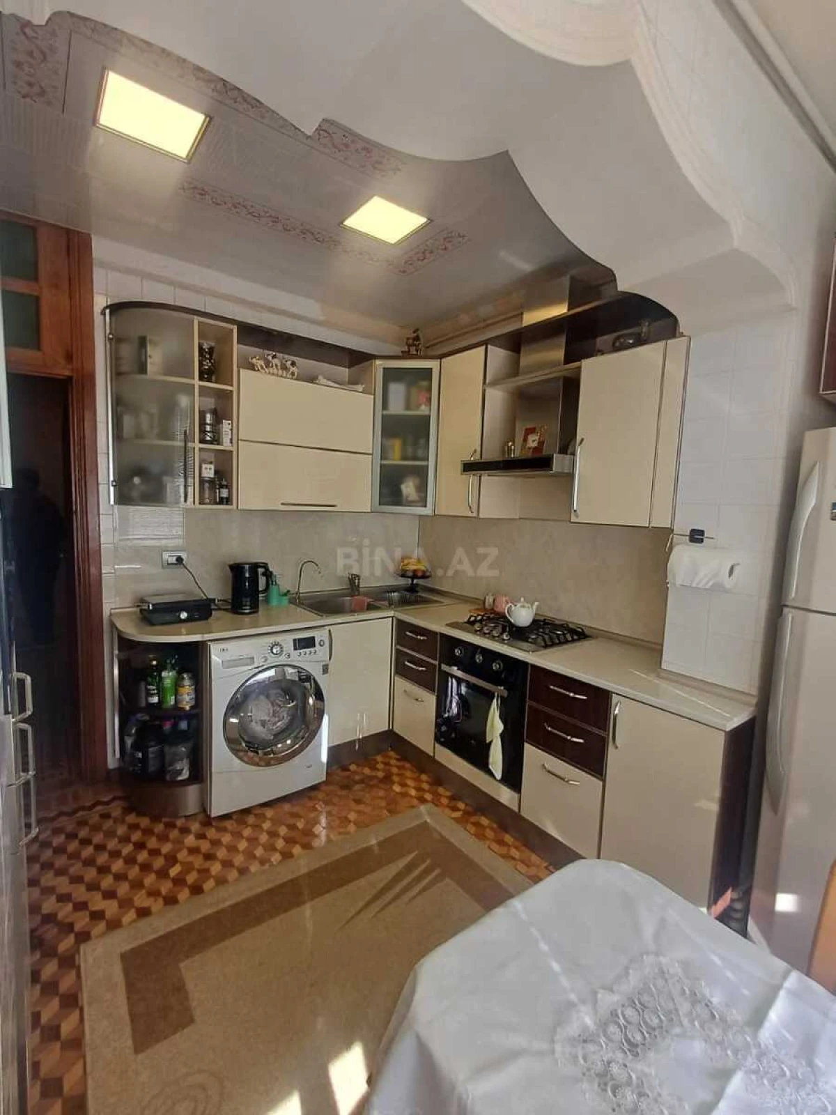 Satılır 5 otaqlı mənzil 115 m²