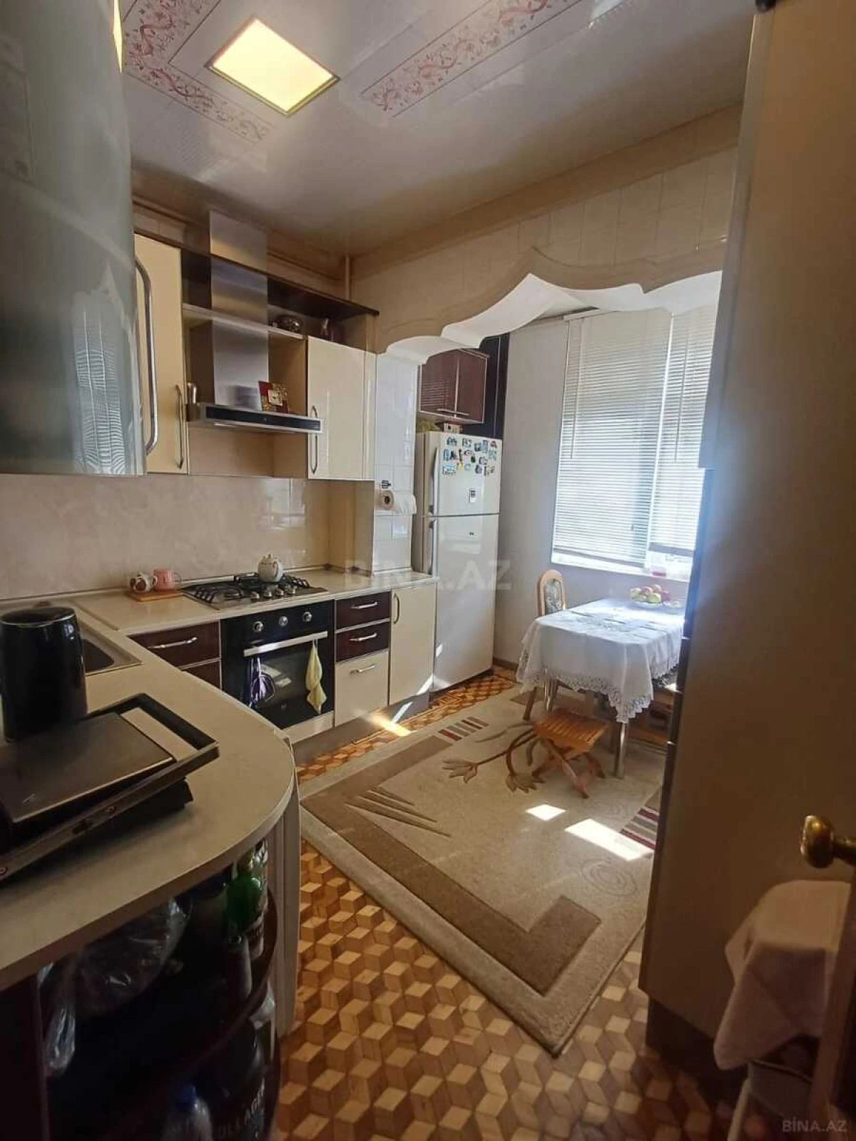 Satılır 5 otaqlı mənzil 115 m²