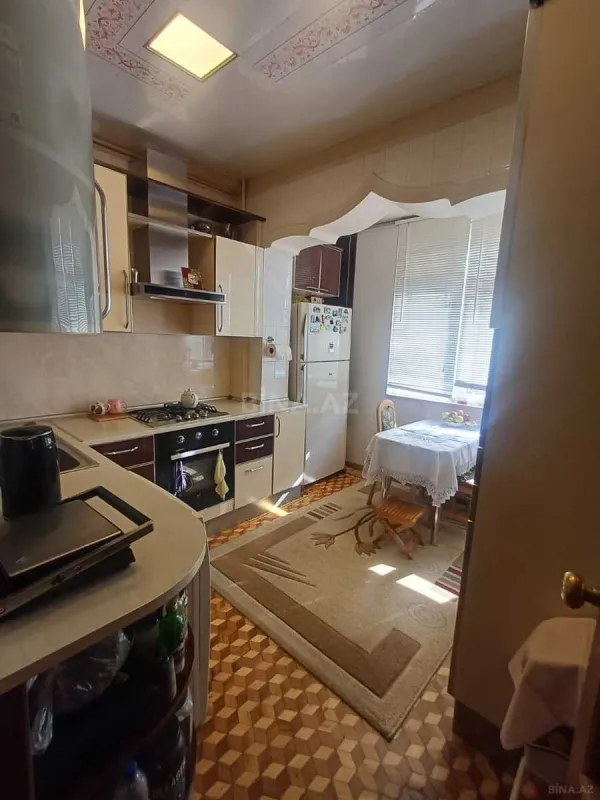 Satılır 5 otaqlı mənzil 115 m²