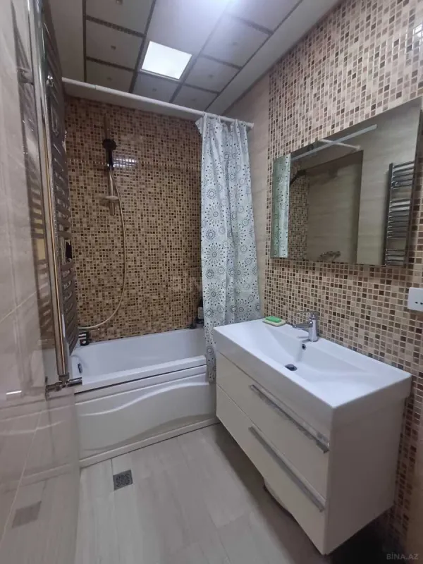 Satılır 5 otaqlı mənzil 115 m²