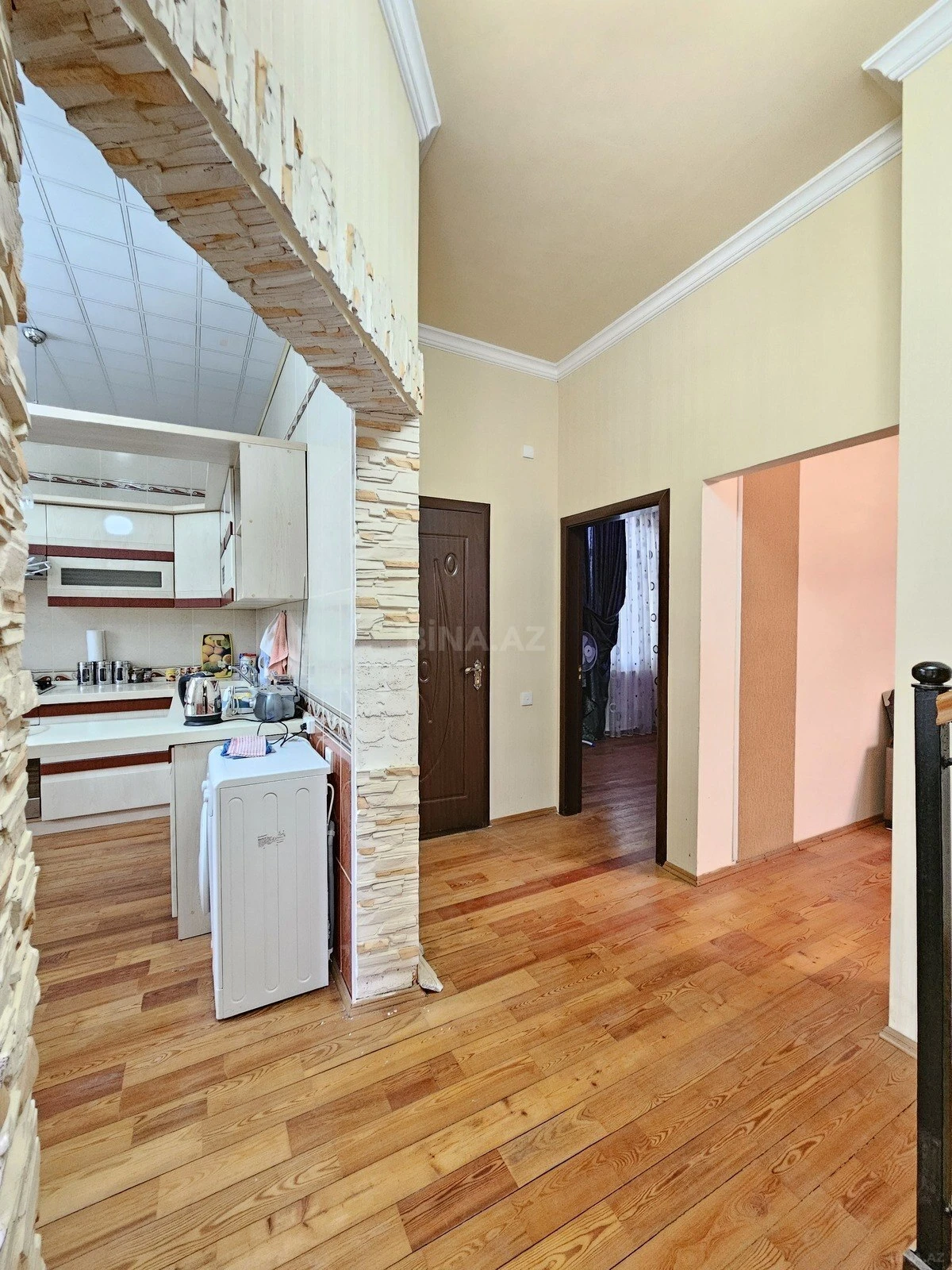 Satılır 5 otaqlı həyət evi 190 m²
