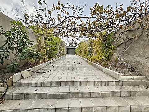 Satılır 5 otaqlı həyət evi 190 m²