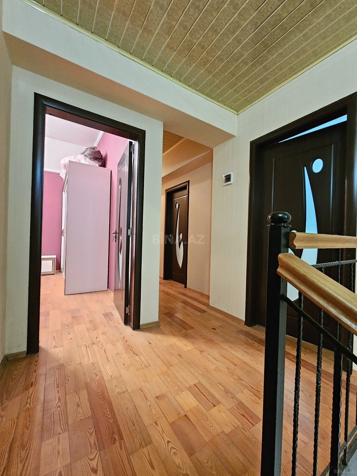 Satılır 5 otaqlı həyət evi 190 m²