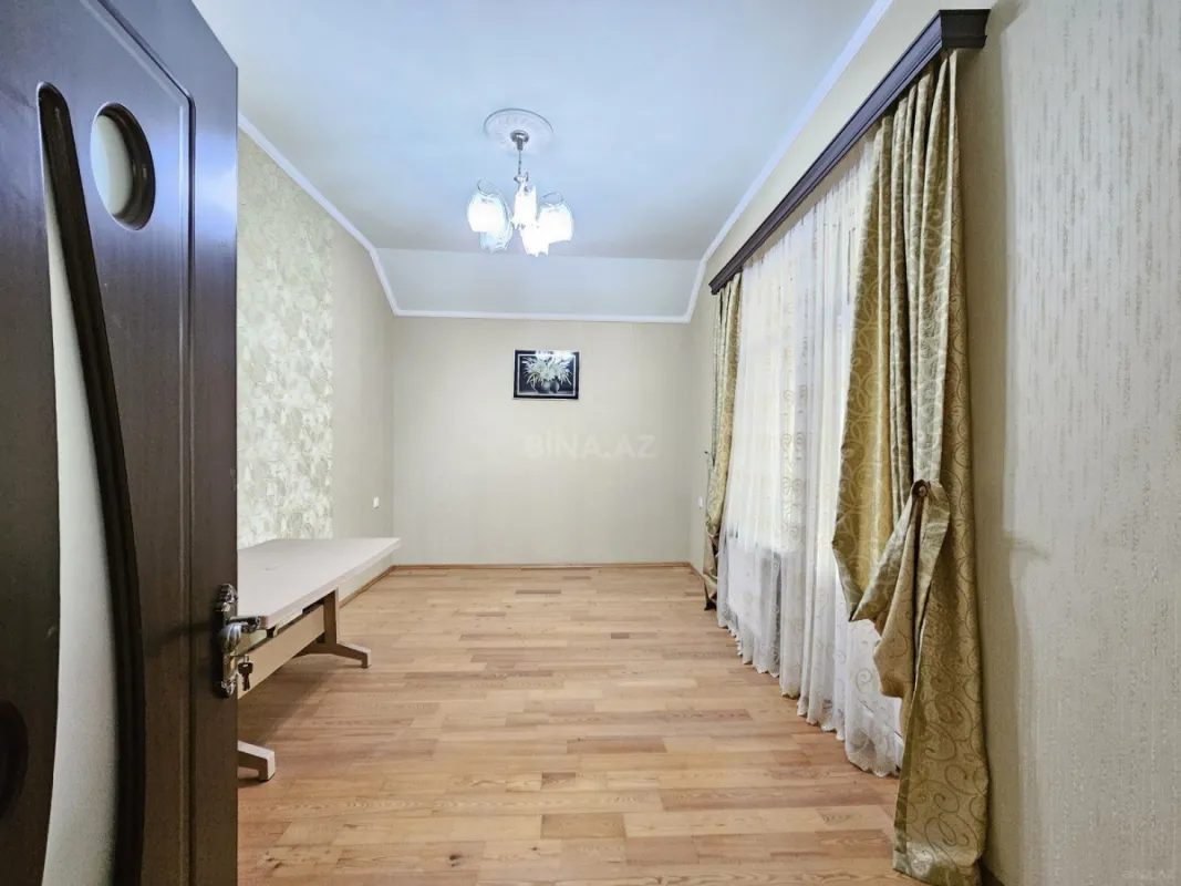 Satılır 5 otaqlı həyət evi 190 m²