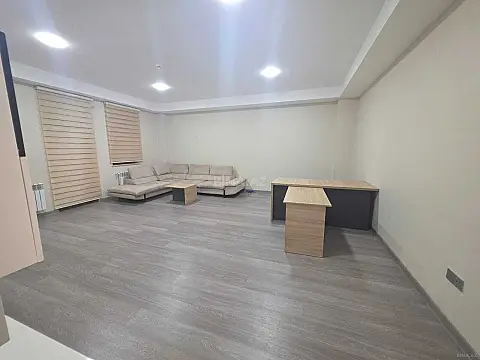 Kirayə verilir 1 otaqlı ofis 60 m²